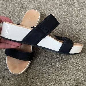 DR. SCHOLLS SANDAL
